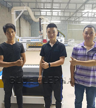 新款1325圓盤自動換刀開料機